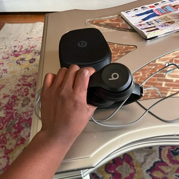 Black Wireless Beats Solo 4